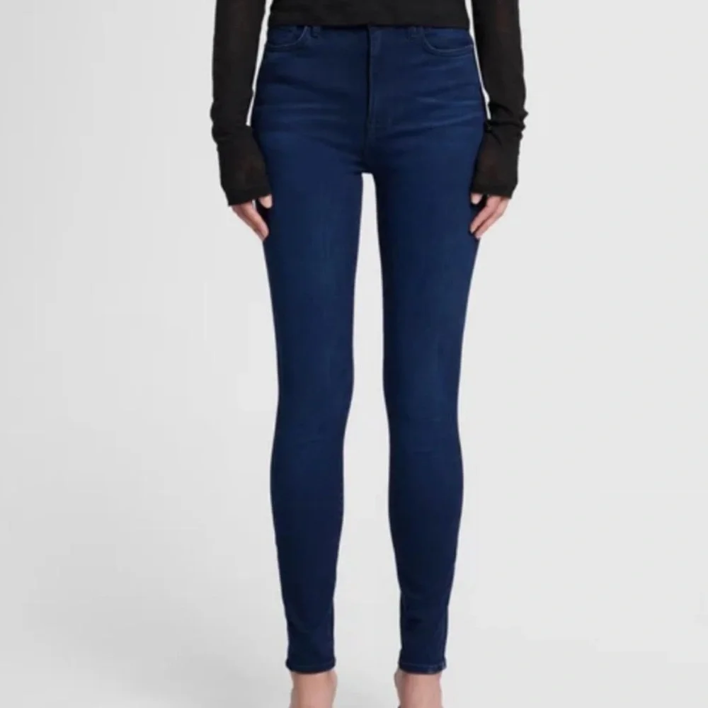 7 For All Mankind the Mid Rise Skinny Jeans Dark Blue.
